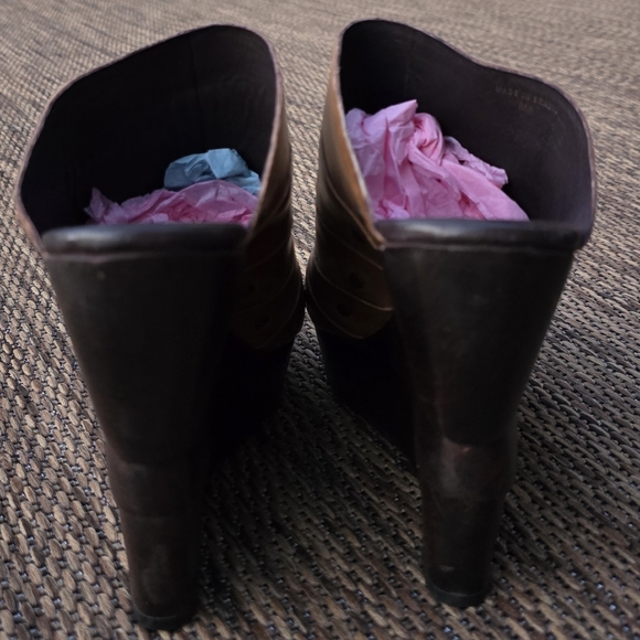 Diane Von Furstenberg "Octavia" Wedge Clogs - Picture 12 of 14